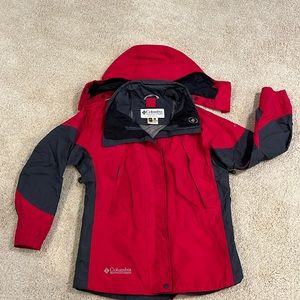 Columbia waterproof ski jacket. Size medium
